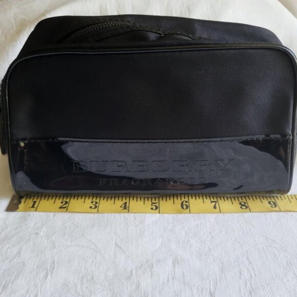 Burberry Fragrance Shaving Bag - Picture 9 of 11